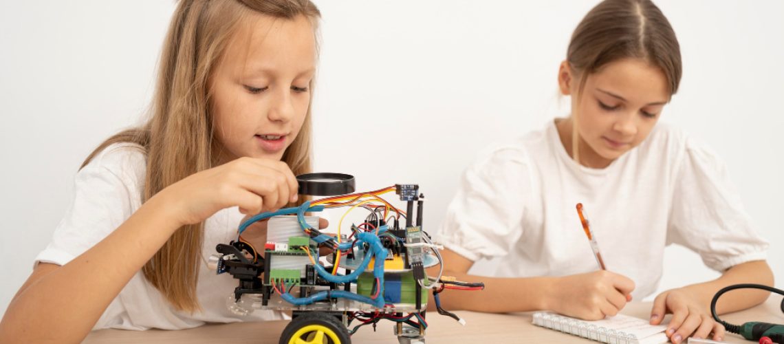 dos-ninas-haciendo-experimentos-cientificos-juntos